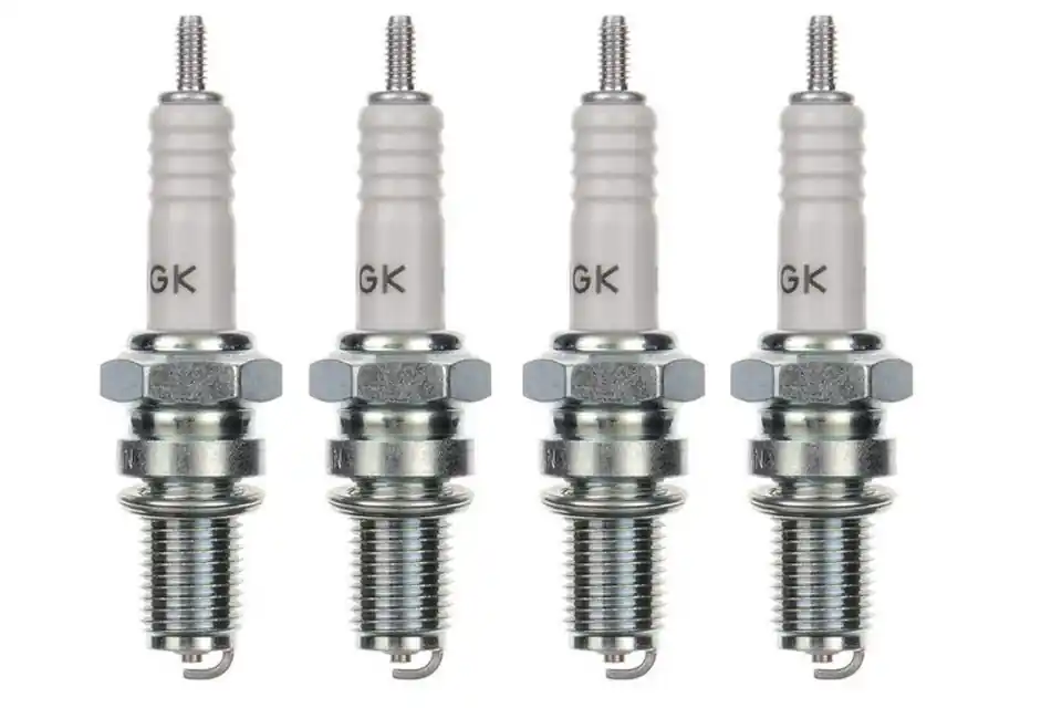 Abverkauf 4x Zündkerze DR8ES 4er Pack Zündkerzen Set 4 Stück für Motorrad / Roller / Scooter