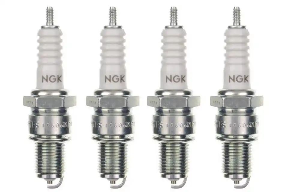 4x Zündkerze BP7ES Zündkerzen Set 4 Stück für Motorrad / Roller / Scooter Jetzt Bestellen