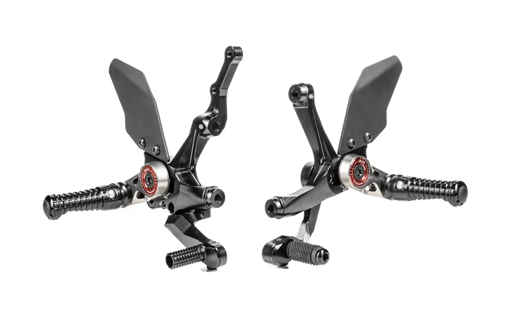 Nur Heute Gilles Fußrastenanlage MUE2 verstellbar ABE passend für Ducati Streetfighter V2 (3F) - Modelle (2022-2024)
